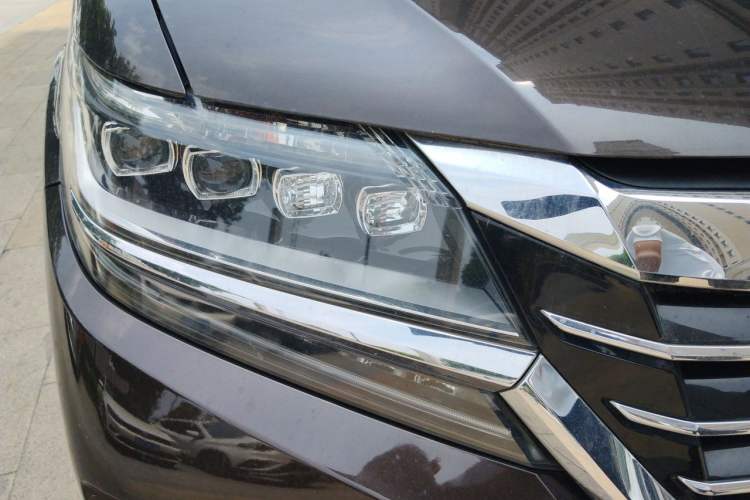 Used Honda Elysion 2016 2.4L Luxury Edition Right Front Headlight