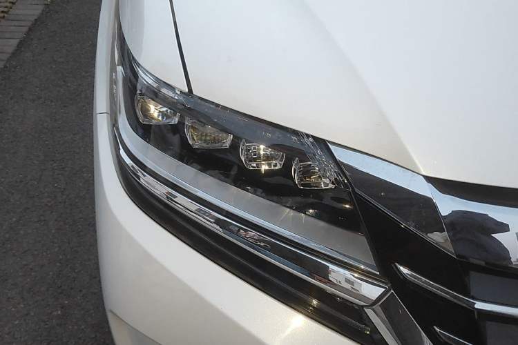 Used Honda Elysion 2016 2.4L Luxury Edition Right Front Headlight
