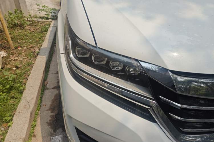 Used Honda Elysion 2016 2.4L Luxury Edition Right Front Headlight