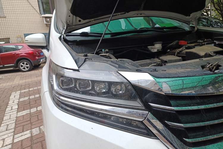 Used Honda Elysion 2016 2.4L Luxury Edition Right Front Headlight