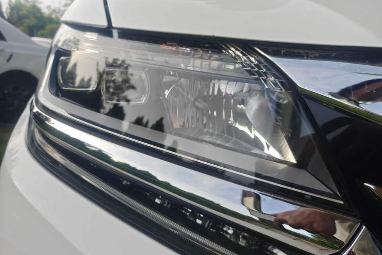 Used Honda Elysion 2016 2.4L Classic Edition Right Front Headlight