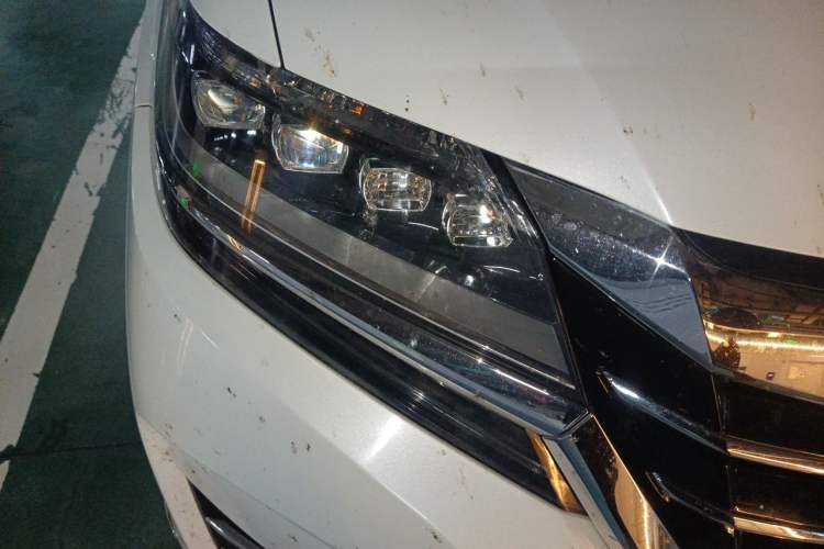 Used Honda Elysion 2016 2.4L Style Edition Right Front Headlight