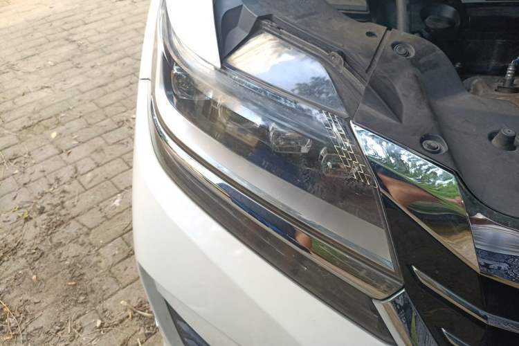 Used Honda Elysion 2016 2.4L Supreme Edition Right Front Headlight