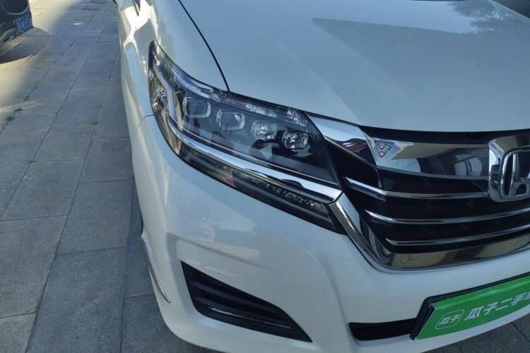 Used Honda Elysion 2016 2.4L Luxury Edition Right Front Headlight