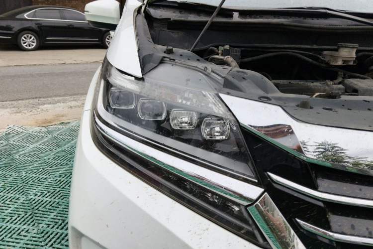 Used Honda Elysion 2016 2.4L Luxury Edition Right Front Headlight