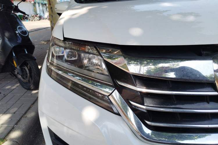 Used Honda Elysion 2016 2.4L Classic Edition Right Front Headlight