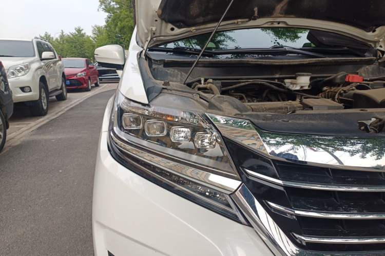 Used Honda Elysion 2016 2.4L Luxury Edition Right Front Headlight