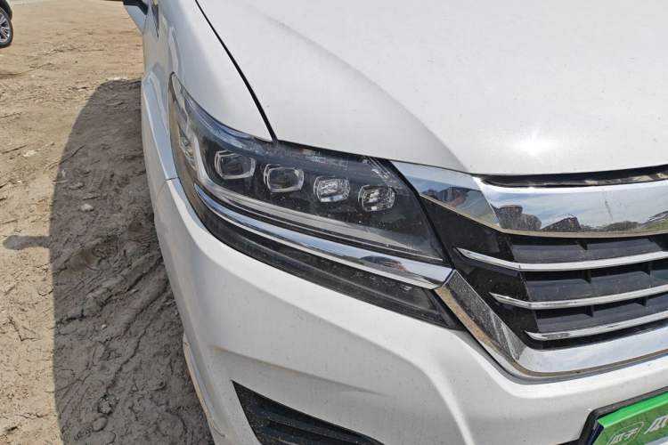 Used Honda Elysion 2016 2.4L Luxury Edition Right Front Headlight