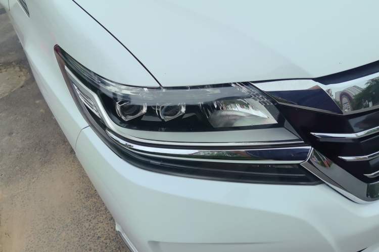 Used Honda Elysion 2016 2.4L Classic Edition Right Front Headlight