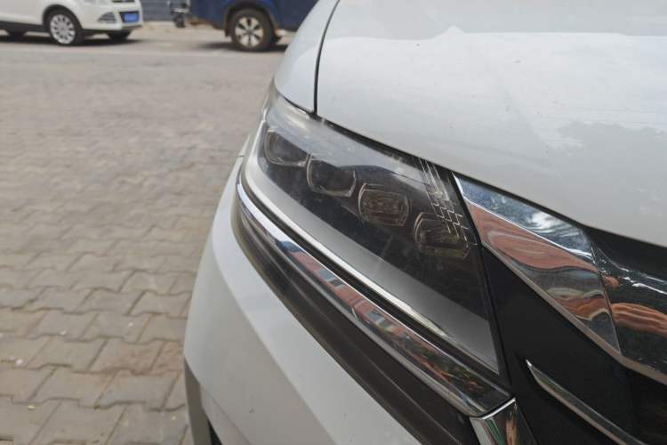 Used Honda Elysion 2016 2.4L Luxury Edition Right Front Headlight