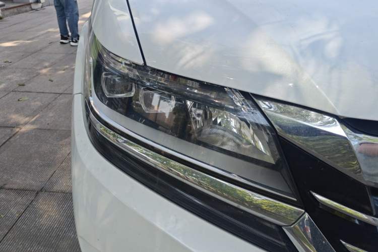 Used Honda Elysion 2016 2.4L Classic Edition Right Front Headlight