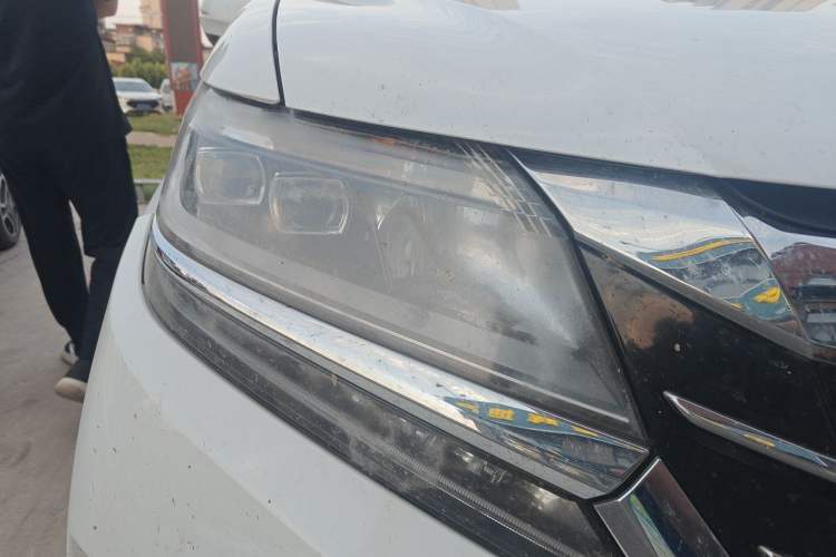 Used Honda Elysion 2016 2.4L Classic Edition Right Front Headlight