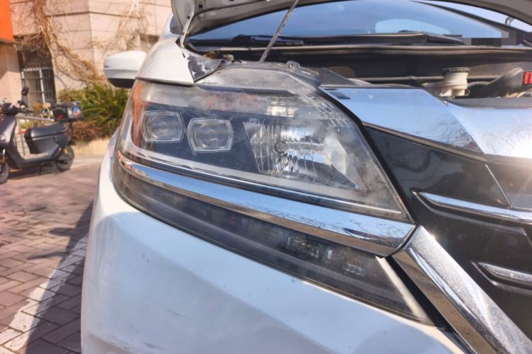 Used Honda Elysion 2016 2.4L Comfort Edition Right Front Headlight