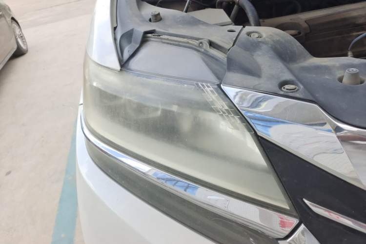 Used Honda Elysion 2016 2.4L Style Edition Right Front Headlight