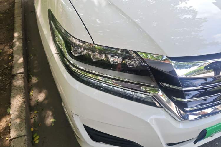 Used Honda Elysion 2016 2.4L Luxury Edition Right Front Headlight