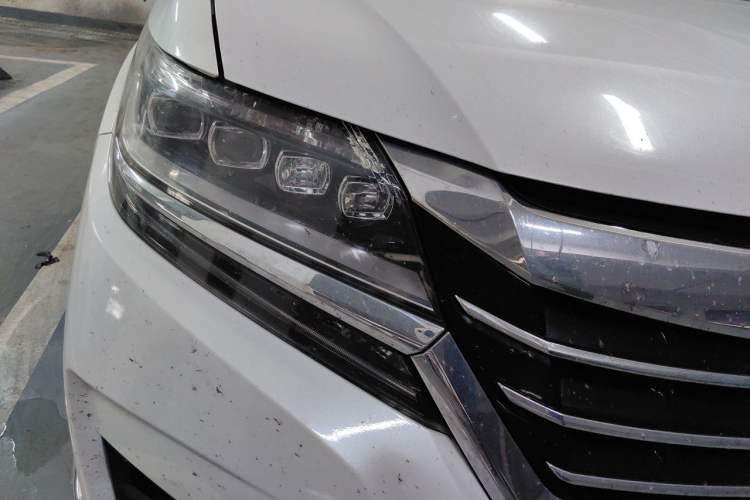 Used Honda Elysion 2016 2.4L Supreme Edition Right Front Headlight