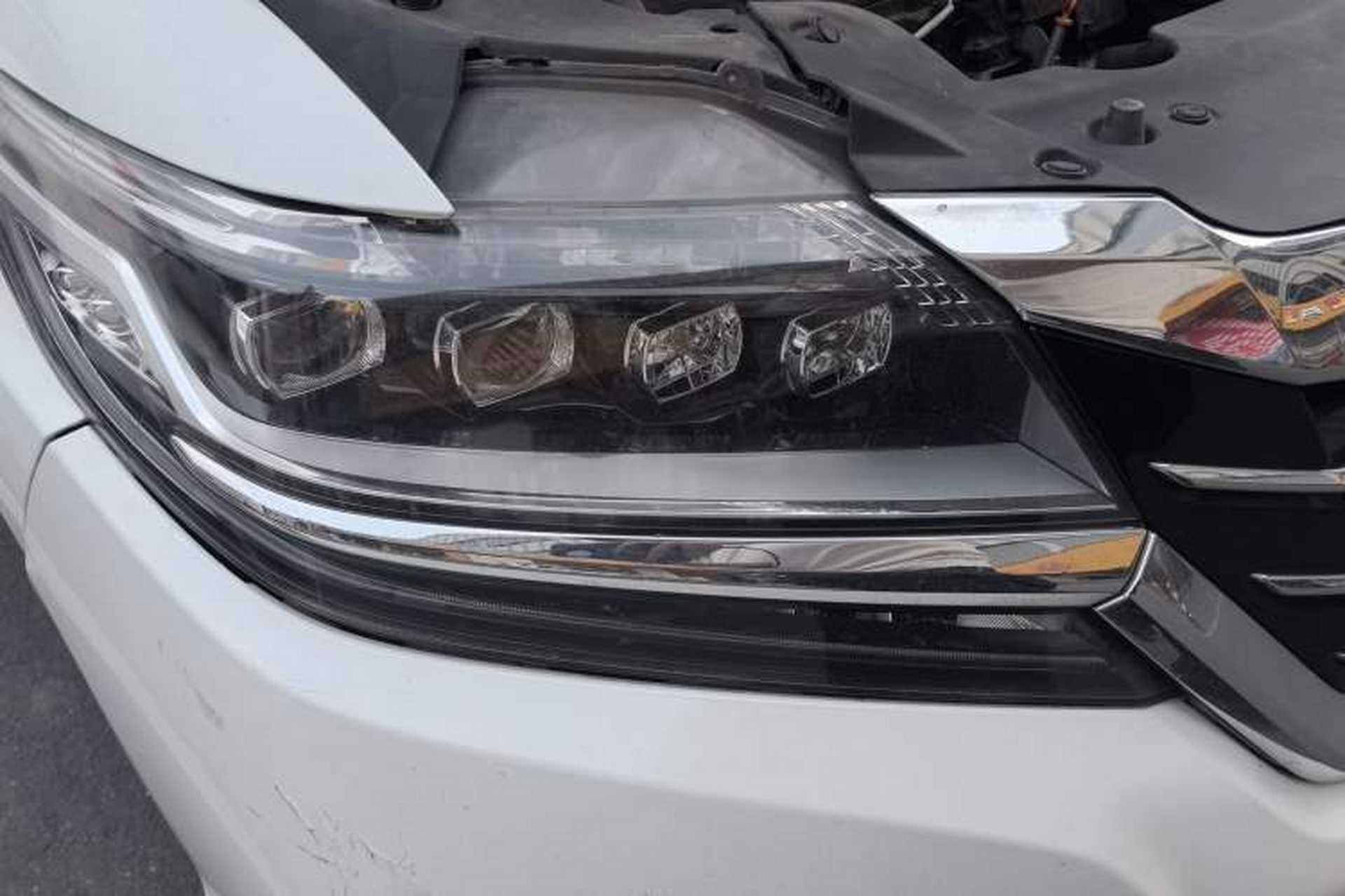 Used Honda Elysion 2016 2.4L Luxury Edition Right Front Headlight