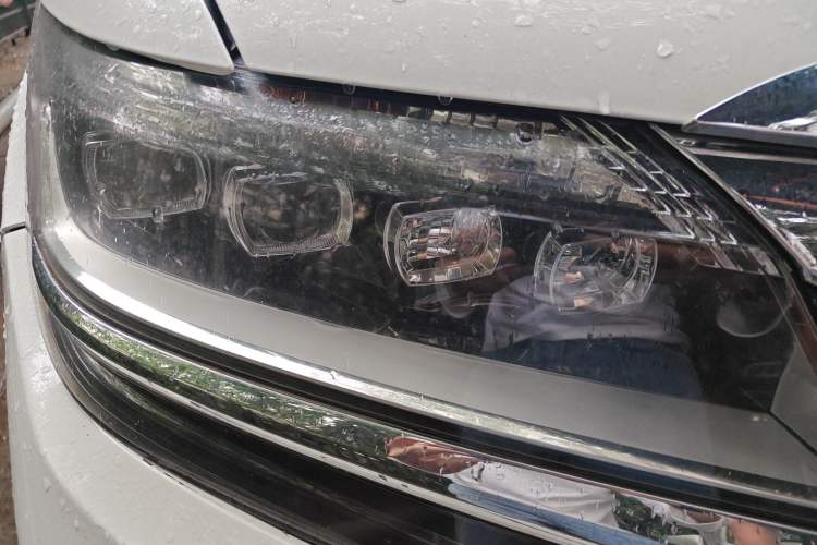 Used Honda Elysion 2016 2.4L Luxury Edition Right Front Headlight
