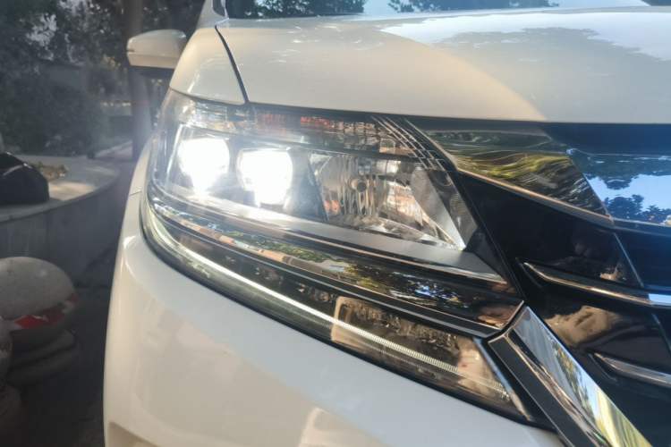Used Honda Elysion 2016 2.4L Style Edition Right Front Headlight