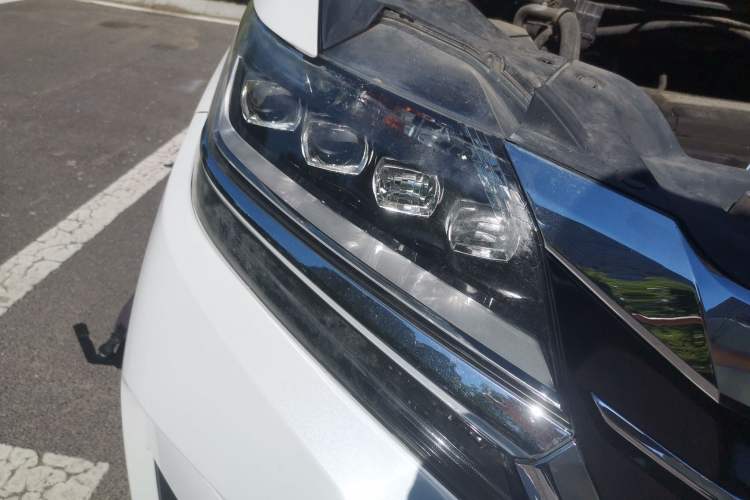 Used Honda Elysion 2016 2.4L Supreme Edition Right Front Headlight