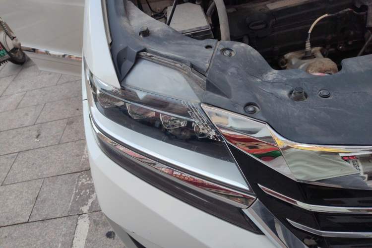 Used Honda Elysion 2016 2.4L Luxury Edition Right Front Headlight