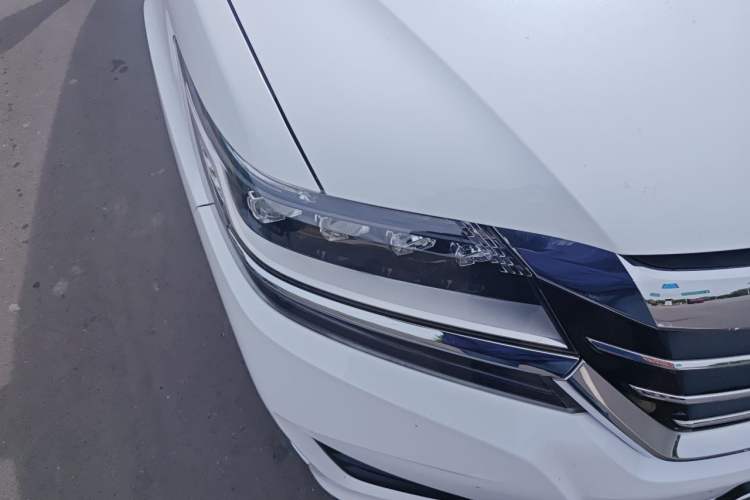 Used Honda Elysion 2016 2.4L Luxury Edition Right Front Headlight