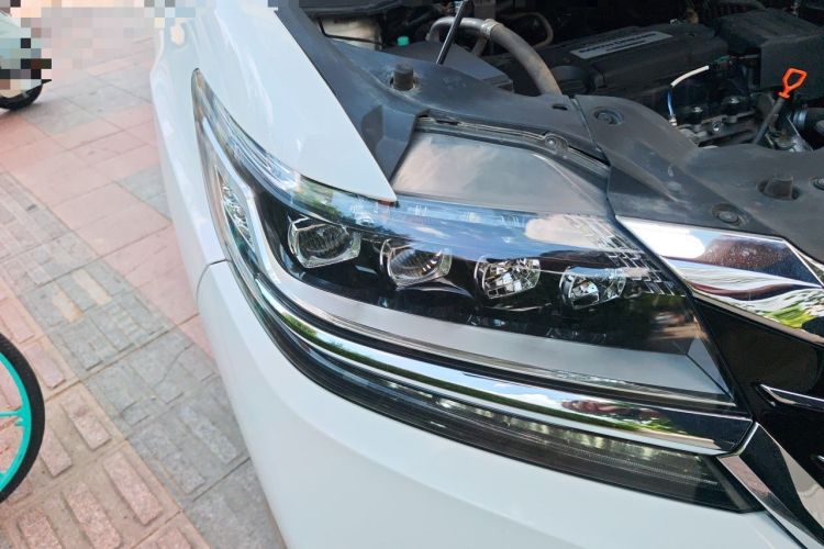 Used Honda Elysion 2016 2.4L Supreme Edition Right Front Headlight