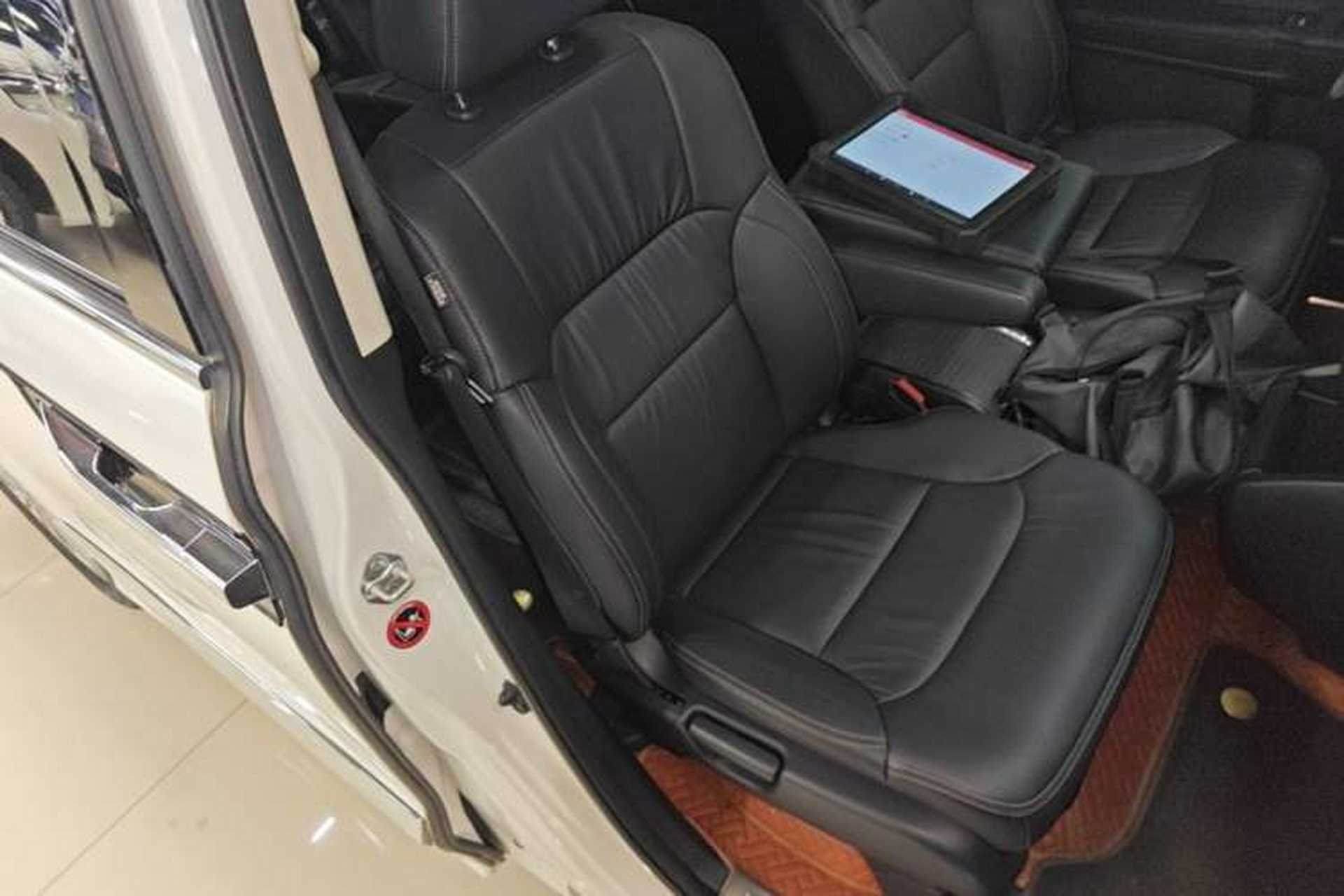Used Honda Elysion 2016 2.4L Luxury Edition Right Front Seat
