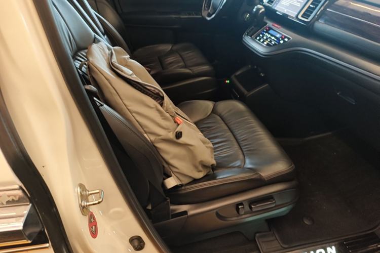 Used Honda Elysion 2016 2.4L Classic Edition Right Front Seat