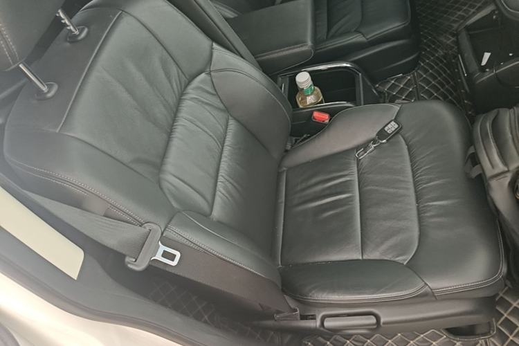 Used Honda Elysion 2016 2.4L Supreme Edition Right Front Seat