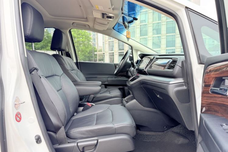Used Honda Elysion 2016 2.4L Style Edition Right Front Seat