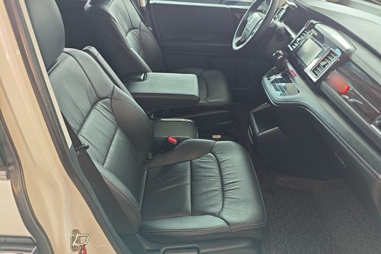 Used Honda Elysion 2016 2.4L Supreme Edition Right Front Seat