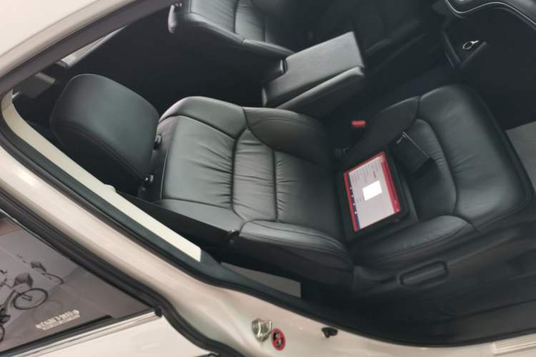 Used Honda Elysion 2016 2.4L Supreme Edition Right Front Seat