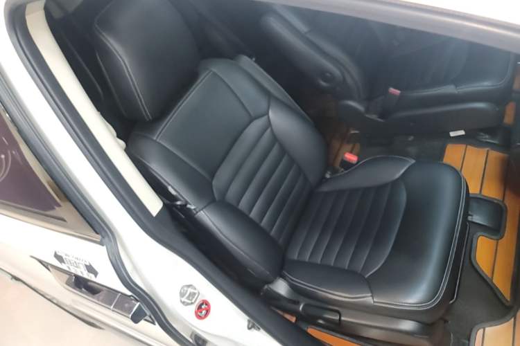 Used Honda Elysion 2016 2.4L Classic Edition Right Front Seat