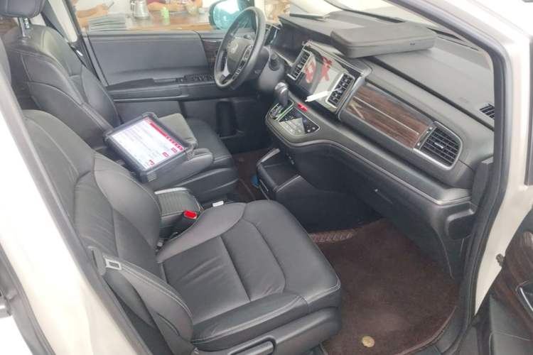 Used Honda Elysion 2016 2.4L Luxury Edition Right Front Seat