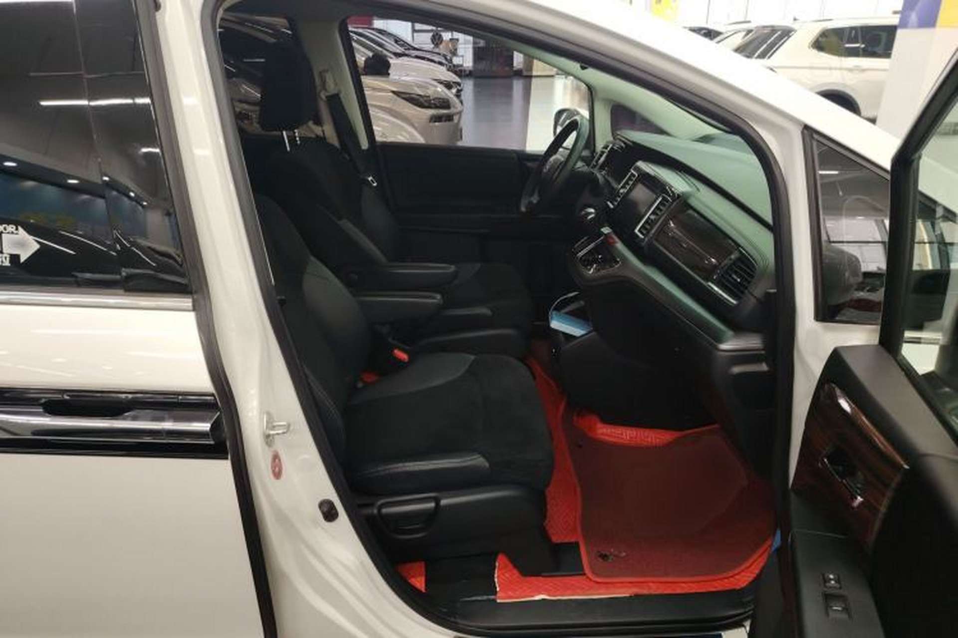 Used Honda Elysion 2016 2.4L Classic Edition Right Front Seat