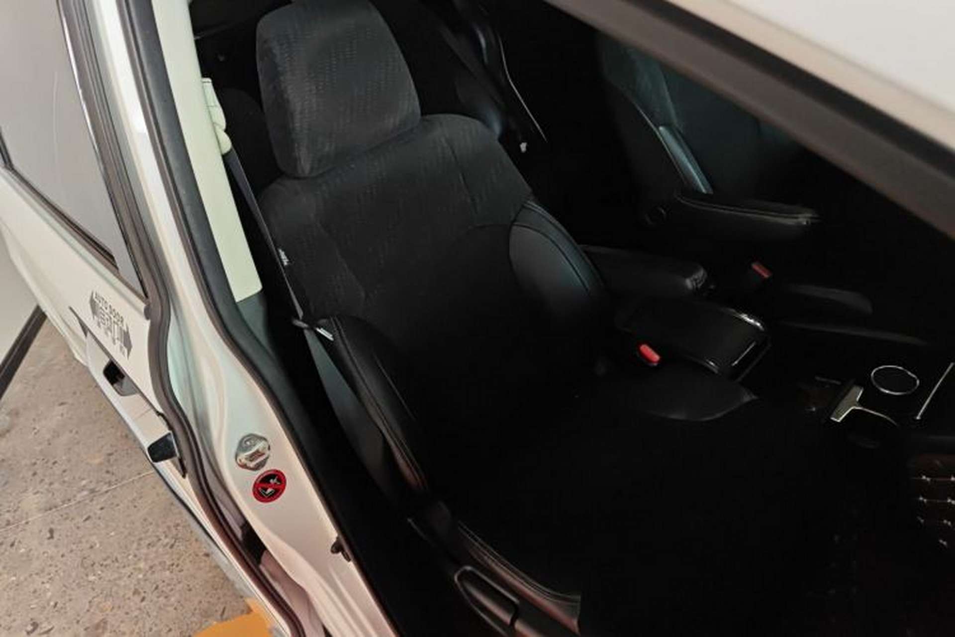 Used Honda Elysion 2016 2.4L Comfort Edition Right Front Seat