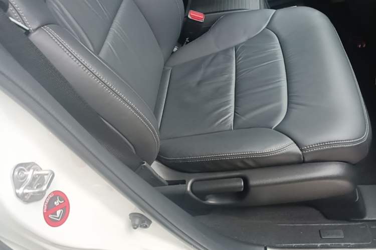 Used Honda Elysion 2016 2.4L Luxury Edition Right Front Seat