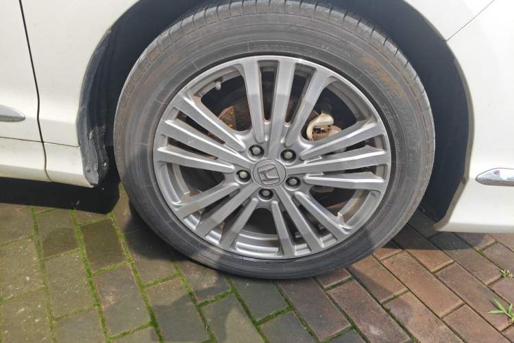 Used Honda Elysion 2016 2.4L Style Edition Right Front Wheel Hub