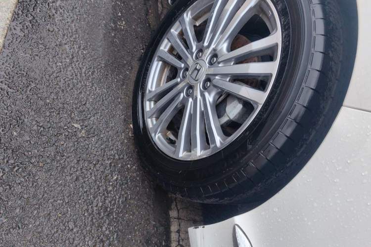 Used Honda Elysion 2016 2.4L Style Edition Right Front Wheel Hub