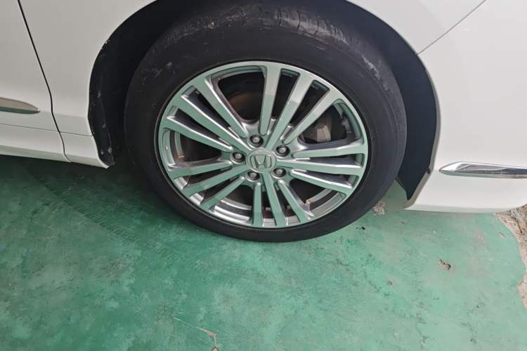 Used Honda Elysion 2016 2.4L Classic Edition Right Front Wheel Hub