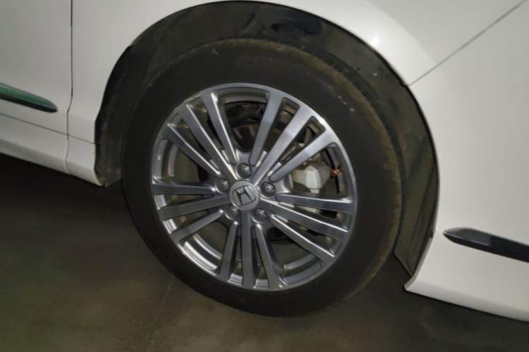 Used Honda Elysion 2016 2.4L Luxury Edition Right Front Wheel Hub