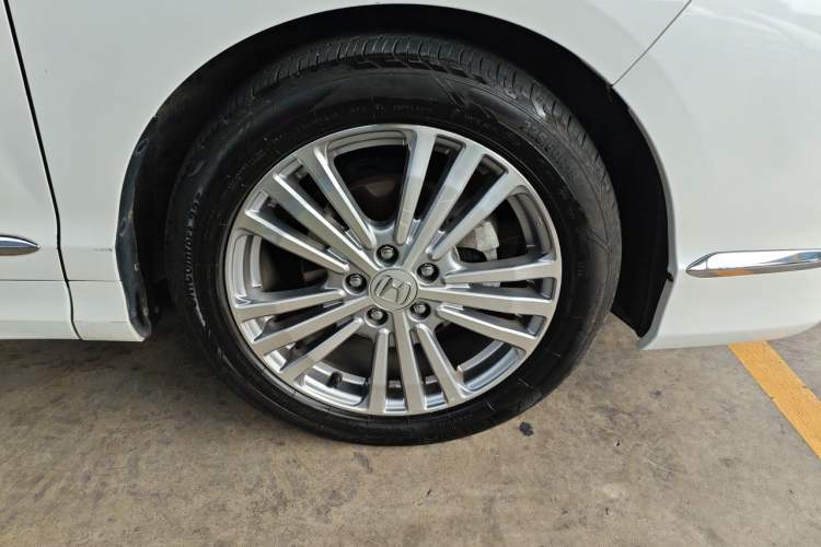 Used Honda Elysion 2016 2.4L Luxury Edition Right Front Wheel Hub