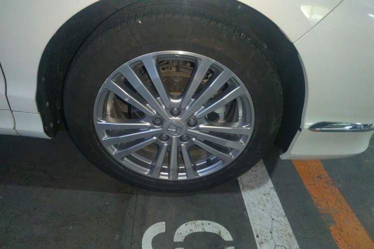 Used Honda Elysion 2016 2.4L Supreme Edition Right Front Wheel Hub
