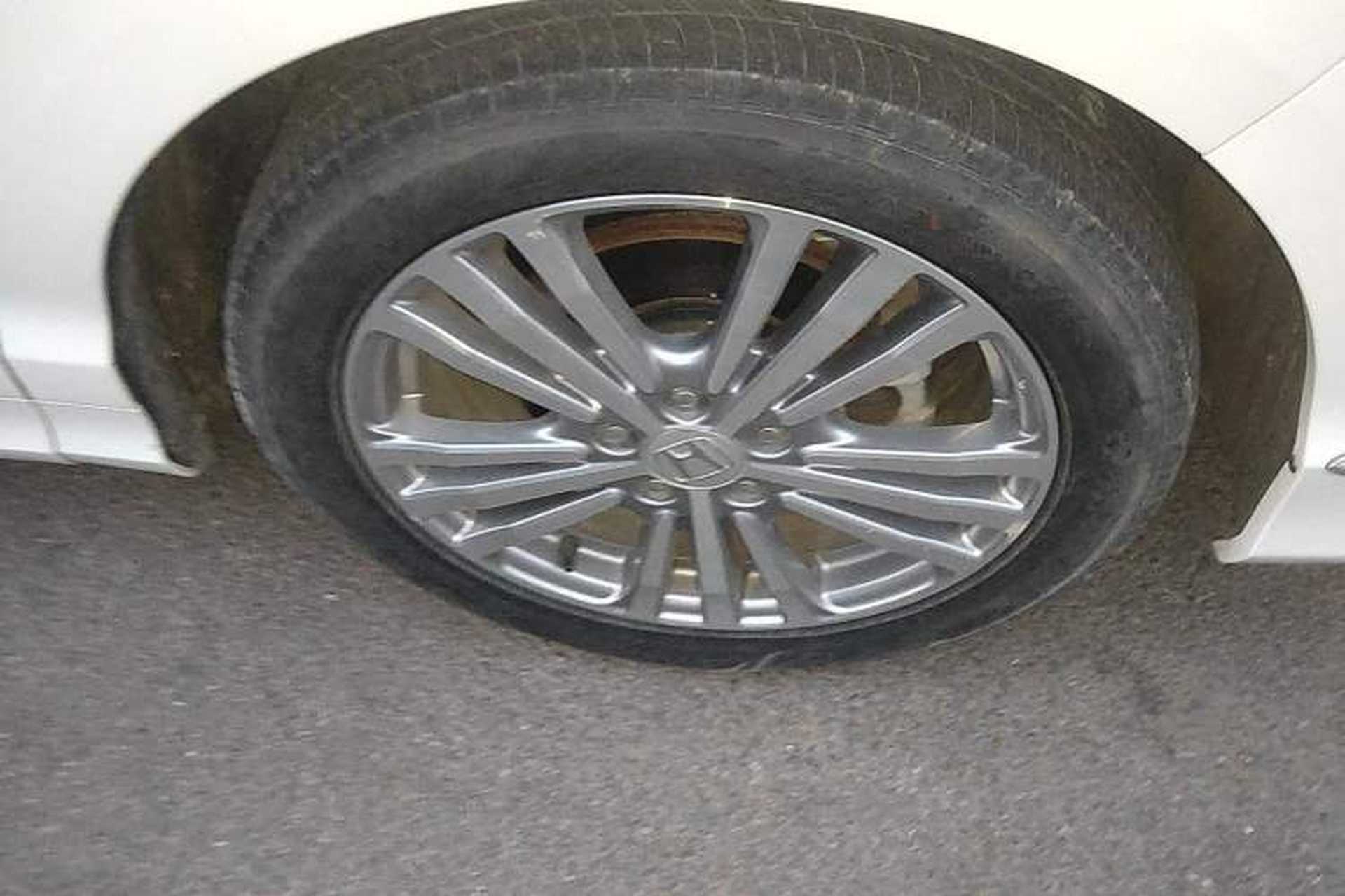 Used Honda Elysion 2016 2.4L Luxury Edition Right Front Wheel Hub