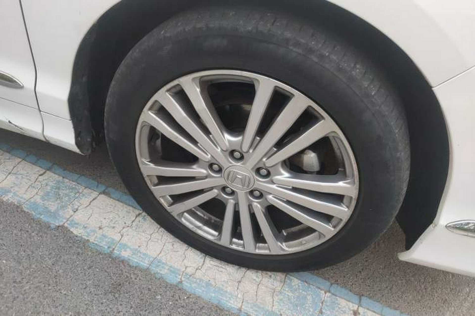 Used Honda Elysion 2016 2.4L Luxury Edition Right Front Wheel Hub