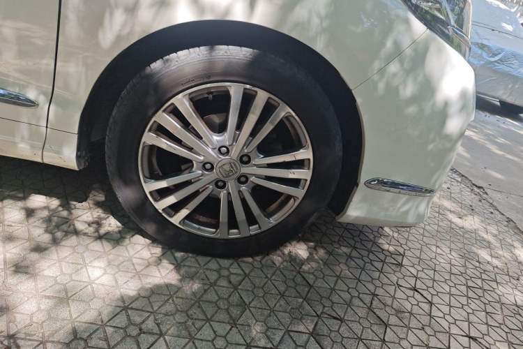 Used Honda Elysion 2016 2.4L Supreme Edition Right Front Wheel Hub