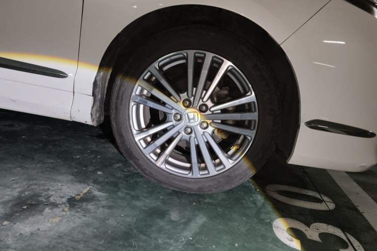 Used Honda Elysion 2016 2.4L Luxury Edition Right Front Wheel Hub