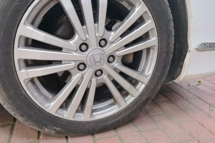 Used Honda Elysion 2016 2.4L Style Edition Right Front Wheel Hub