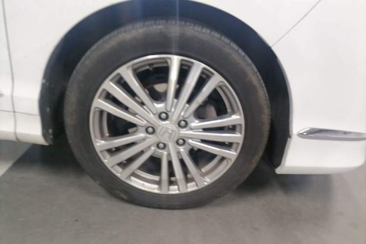 Used Honda Elysion 2016 2.4L Luxury Edition Right Front Wheel Hub